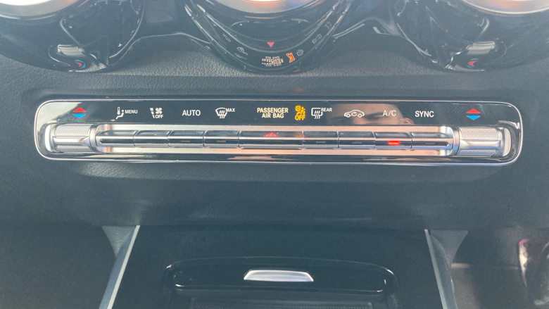 Mercedes-Benz GLB 200 AMG Line Premium 5dr 7G-Tronic Petrol Estate